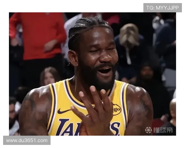 与詹姆斯共战 艾顿谈努力成为核心